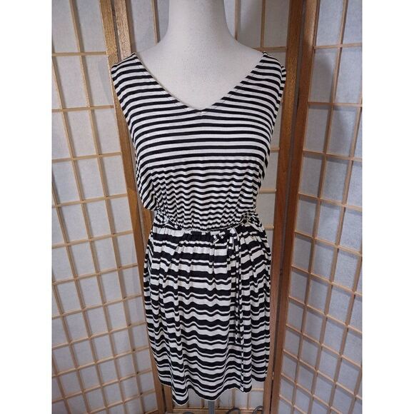 Lovefire Lg Striped Midi Dress - Picture 7 of 12